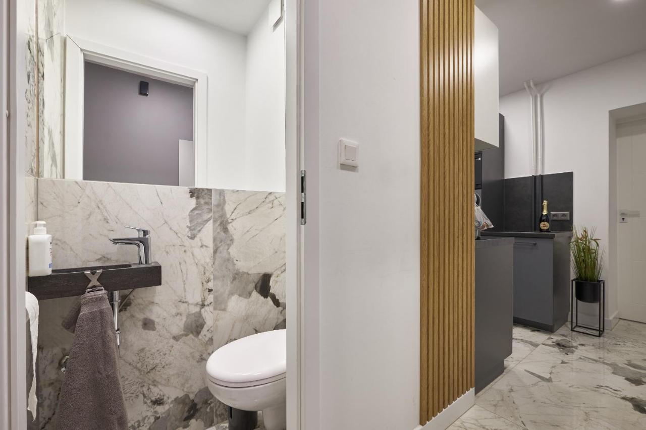 Platinum Apartment - Parking - Klimatyzacja - Winda - Self Check In Wroclaw Exterior photo